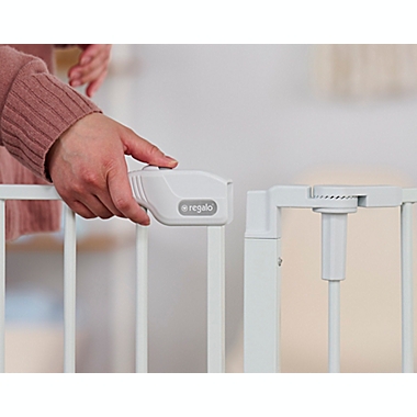 Regalo&reg; Flexi Walk-Through Extra Wide Gate. View a larger version of this product image.