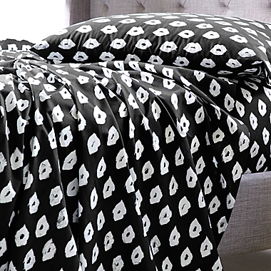 The Novogratz Painted Lips Twin XL Sheet Set in Black. View a larger version of this product image.