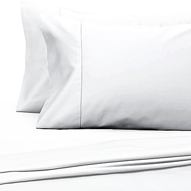 Everhome&trade; Egyptian Cotton 700-Thread-Count King Flat Sheet in White. View a larger version of this product image.