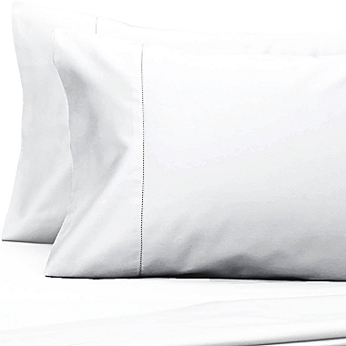 Everhome&trade; Egyptian Cotton 700-Thread-Count Standard Pillowcases in White (Set of 2). View a larger version of this product image.