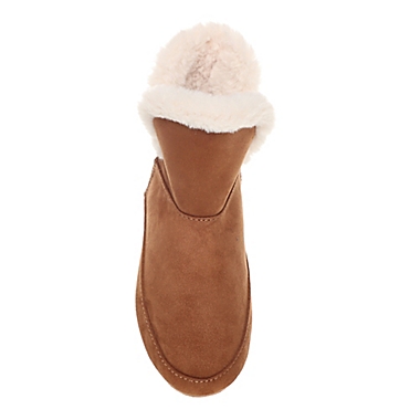 Nestwell&trade; Women&#39;s Medium Faux Suede Fur Memory Foam Slippers in Tan. View a larger version of this product image.