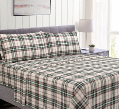 Bee &amp; Willow&trade; 83-Thread-Count Flannel Queen Sheet Set in Festive Plaid