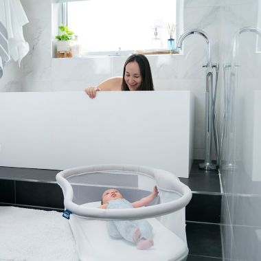 HALO&reg; BassiNest&reg; Swivel Sleeper 3.0 in Grey. View a larger version of this product image.