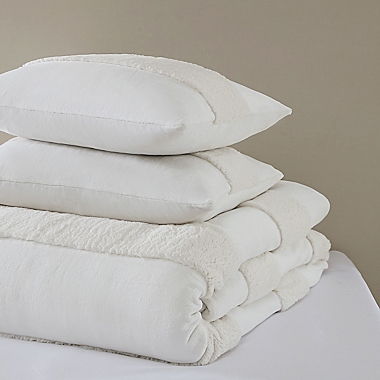 UGG&reg; Madison 3-Piece King Comforter Set in Snow. View a larger version of this product image.