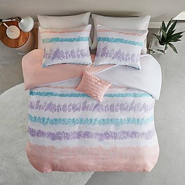 Intelligent Design Loriann 3-Piece Seersucker Twin/Twin XL Duvet Cover Set in Pink/Purple. View a larger version of this product image.