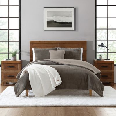 UGG&reg; Brody 5-Piece Reversible King Comforter Set in Cashew/Shell