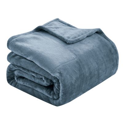 Thesis Ultra Plush King Solid Blanket in Silver Sage