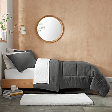 UGG&reg; Devon 200-Thread-Count Twin XL Sheet Set in Snow. View a larger version of this product image.