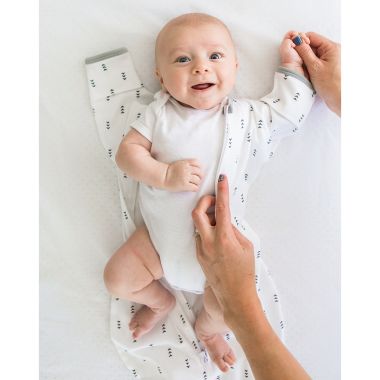 Swaddle Designs Size 3-6M Tiny Arrows Arms Up Half-Length Sleeves Transitional Swaddle Sack. View a larger version of this product image.