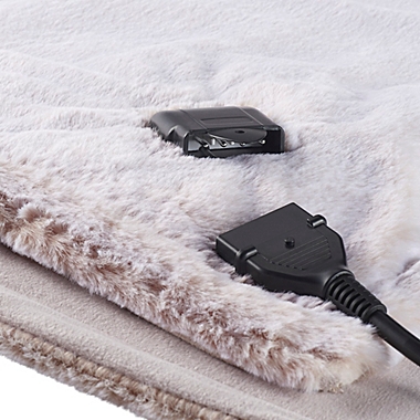 UGG&reg; Dawson Faux Fur Heated Throw Blanket in Oatmeal. View a larger version of this product image.