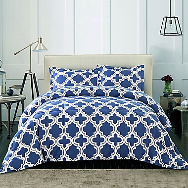 Jasper Haus Elodie 2-Piece Twin/Twin XL Comforter Set in Navy. View a larger version of this product image.