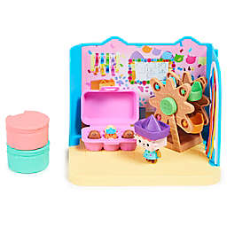 Gabby's Dollhouse 7-Piece Baby Box Craft-a-riffic Room Play Set