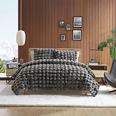 UGG&reg; Ridgeline Faux Fur 2-Piece Twin Duvet Cover Set in Off Black. View a larger version of this product image.