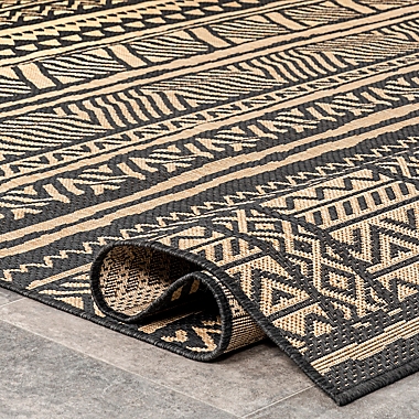 nuLOOM Abbey Tribal Striped Indoor/Outdoor 4&#39; x 6&#39; Area Rug in Charcoal. View a larger version of this product image.