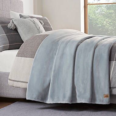 UGG&reg; Porter 3-Piece Full/Queen Comforter Set in Grey. View a larger version of this product image.
