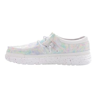 Lamo&reg; Maia Size 9 Women&#39;s Pull-On Shoe in Pastel Tie Dye. View a larger version of this product image.