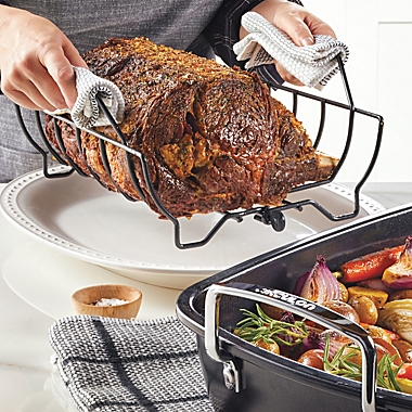 Circulon&reg; Nonstick 17-Inch x 13-Inch Roasting Pan with Rack. View a larger version of this product image.