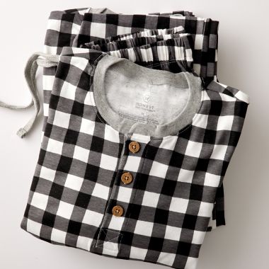 The Honest Company&reg; Women's X-Small 2-Piece Buffalo Check Organic Cotton Pajama Set. View a larger version of this product image.