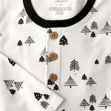 The Honest Company&reg; Men's XX-Large 2-Piece Holiday Tartan Organic Cotton Pajama Set. View a larger version of this product image.