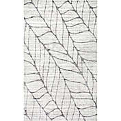 nuLOOM Boyce Contemporary Leaves 5&#39; x 8&#39; Area Rug in Light Grey