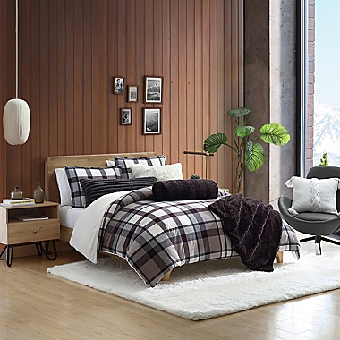 UGG&reg; Damien 3-Piece Reversible Full/Queen Duvet Cover Set in Lodge. View a larger version of this product image.
