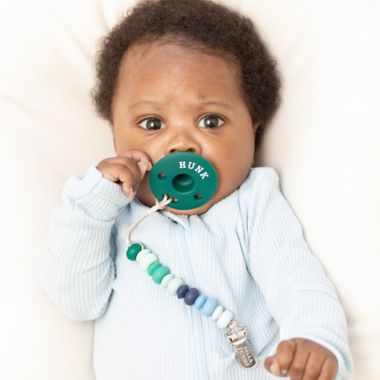 Bella Tunno&trade; Hunk Bubbi 0-6M Pacifier in Green. View a larger version of this product image.