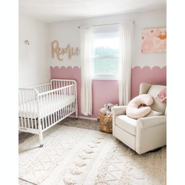 DaVinci Jenny Lind 3-in-1 Convertible Crib. View a larger version of this product image.