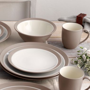Noritake&reg; Colorwave Curve 16-Piece Dinnerware Set in Clay. View a larger version of this product image.