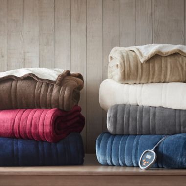 Woolrich Plush/Berber Heated Blanket. View a larger version of this product image.