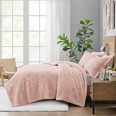 Madison Park Arya Medallion 3-Piece King/California King Ultra Plush Comforter Set in Blush. View a larger version of this product image.