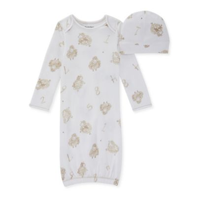 Burt&#39;s Bees Baby&reg; Size 0-6M Counting Sheep Organic Cotton Gown and Cap Set in Cloud