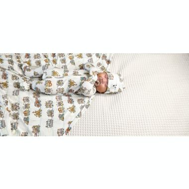 Bellabu Bear Zoo Train Baby Blanket in White. View a larger version of this product image.