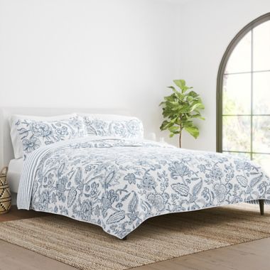 Home Collection Jacobean 3-Piece Reversible Full/Queen Quilt Set in Dusk Blue. View a larger version of this product image.