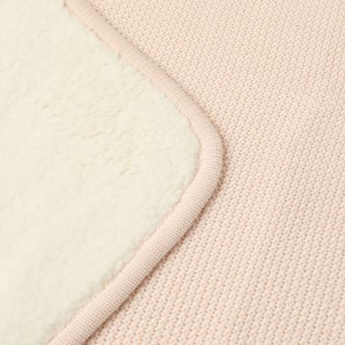 ever &amp; ever&trade; Seed Stitch Sherpa Back Blanket in Rosewater. View a larger version of this product image.