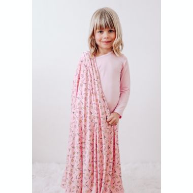 Bellabu Bear&reg; Milk and Cookies 2-Layer Reversible Bamboo Blanket in Pink. View a larger version of this product image.