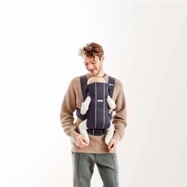 BABYBJÖRN&reg; Baby Carrier Mini 3D Mesh in Anthracite. View a larger version of this product image.