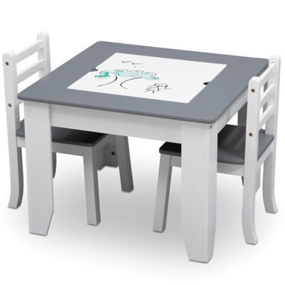 simplay3 table and chairs