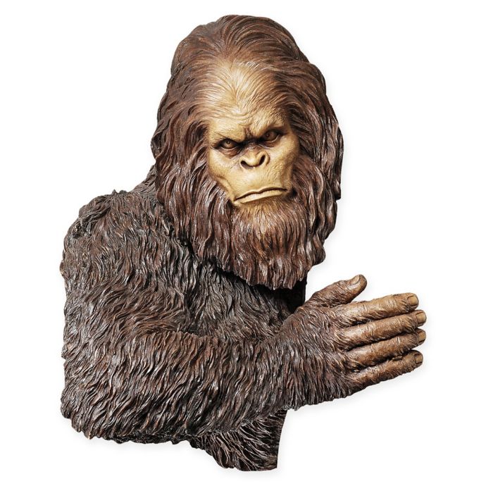 yeti bigfoot tree statue