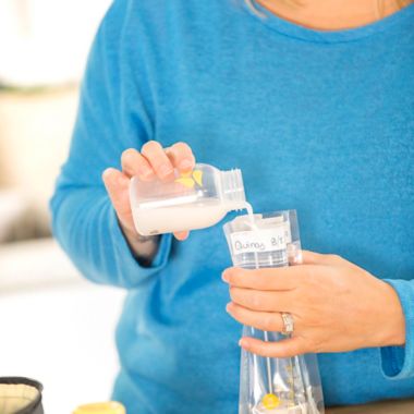 Medela&reg; Breast Milk Storage Solution Set. View a larger version of this product image.