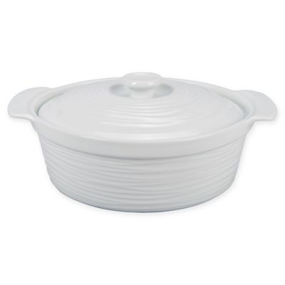 casserole dish with lid