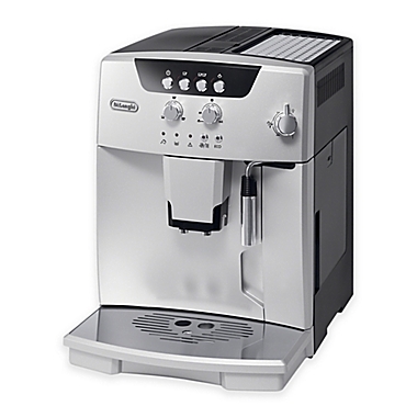 De&#39;Longhi Magnifica Fully Automatic Espresso/Cappuccino Maker in Silver. View a larger version of this product image.