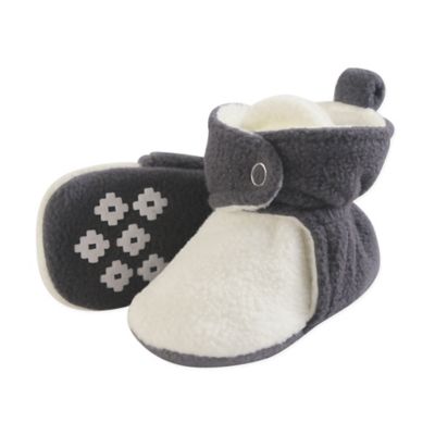 luvable friends fleece booties