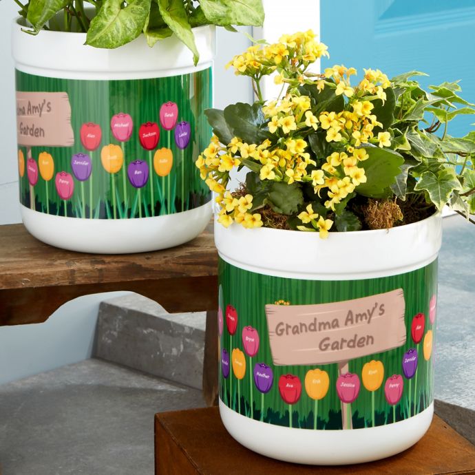 Grandma�s Garden Personalized Outdoor Flower Pot Bed