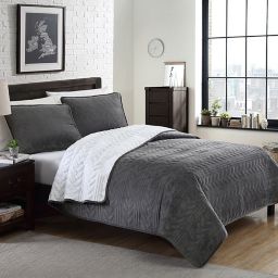 Cable Plush Reversible Quilt Set