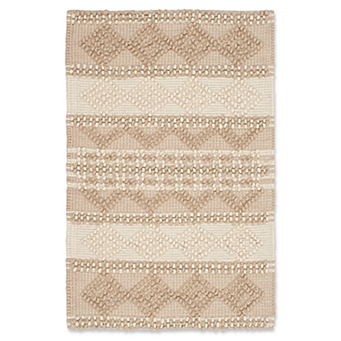 Safavieh Natura Dorinda 2&#39; x 3&#39; Accent Rug in Beige. View a larger version of this product image.