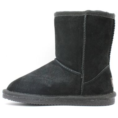 Lamo Size 1 Classic Suede Boot in Black. View a larger version of this product image.