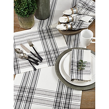 Saro Lifestyle Barry Napkins in Black (Set of 4). View a larger version of this product image.