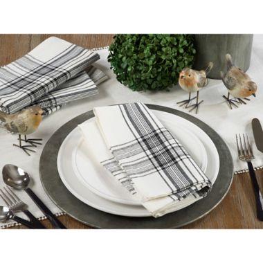 Saro Lifestyle Barry Napkins in Black (Set of 4). View a larger version of this product image.