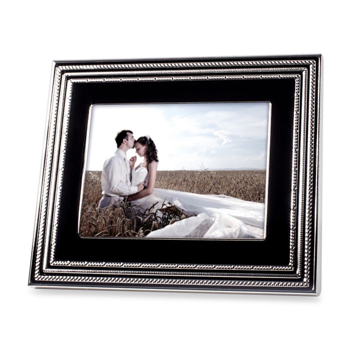 Vera Wang Wedgwood® Love Noir 8-Inch Digital Photo Frame | Bed Bath