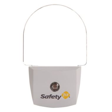 Safety 1st&reg; Auto Sensor Nightlight 2-Pack in White. View a larger version of this product image.
